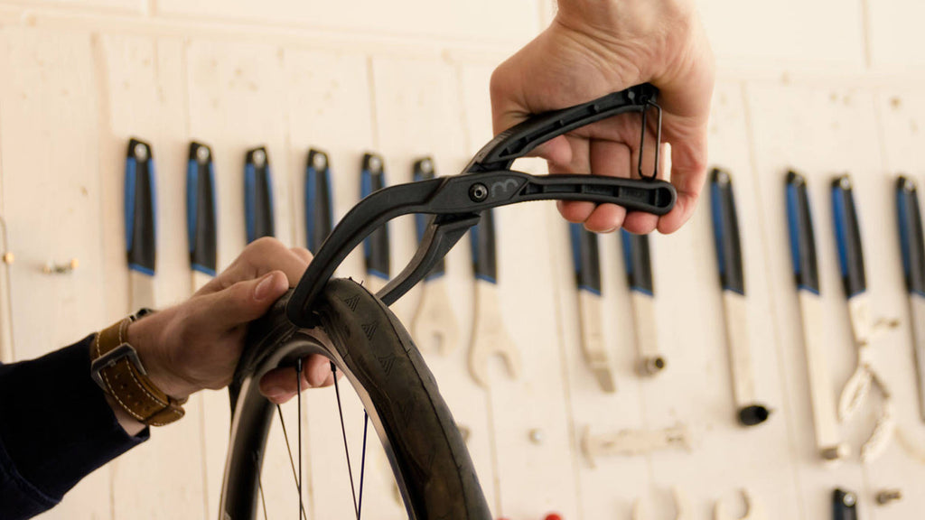Bicycle tire seating tool from BBB, BTL-78